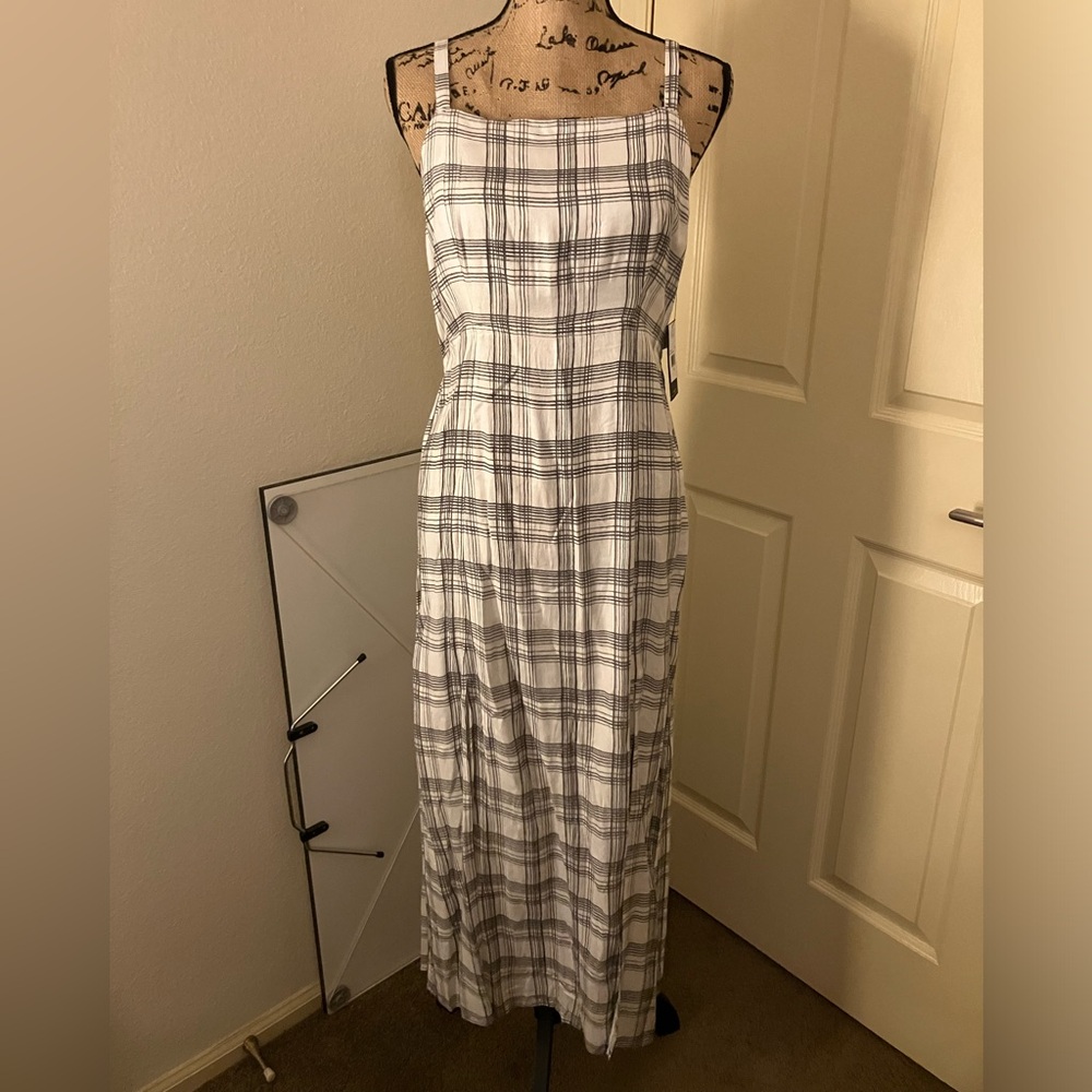 Volcom White and Black Plaid Dress